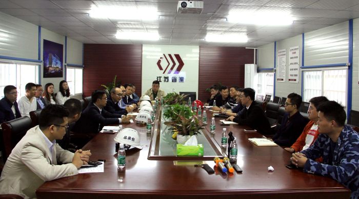 1542371096515994.jpg 现场座谈互换会 梁思赫 摄1.jpg