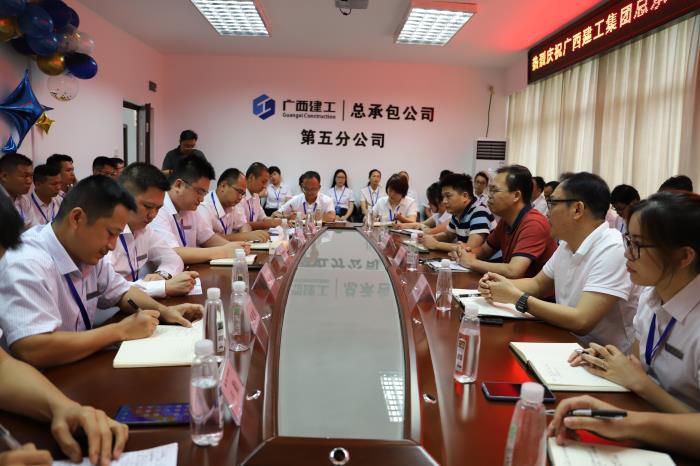 5.1座谈会现场。杨钰 摄700.JPG