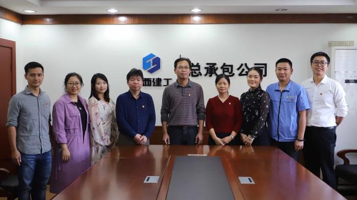 1.5合影留想。李立云 摄700.jpg