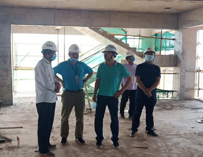 7.2领导工作。陈其毅 摄700.jpg