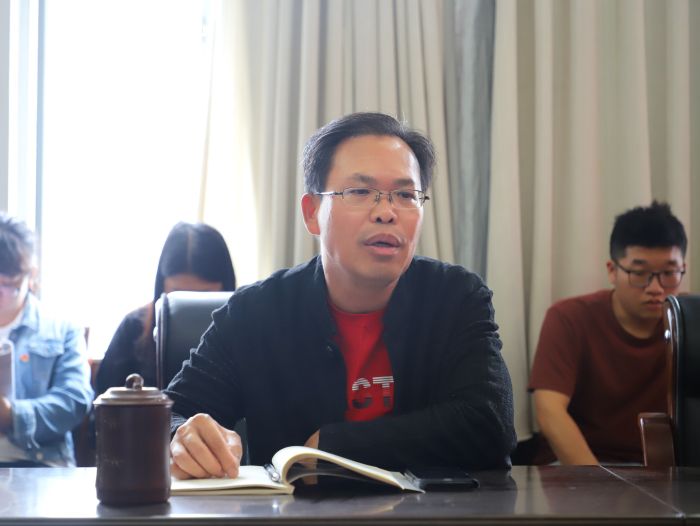 陈祖训作讲话。谭龙 摄.jpg