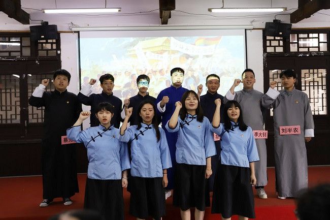 1621932754129641.jpg 情景剧剧照(建图).jpg