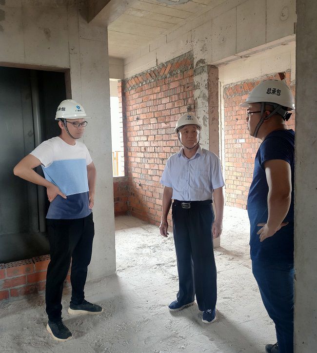 张强到竹塘路项目领导创优工作。胡江 摄（建图）.jpg