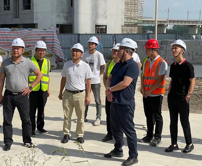 调研现场。王尊业 摄（建图）.jpg