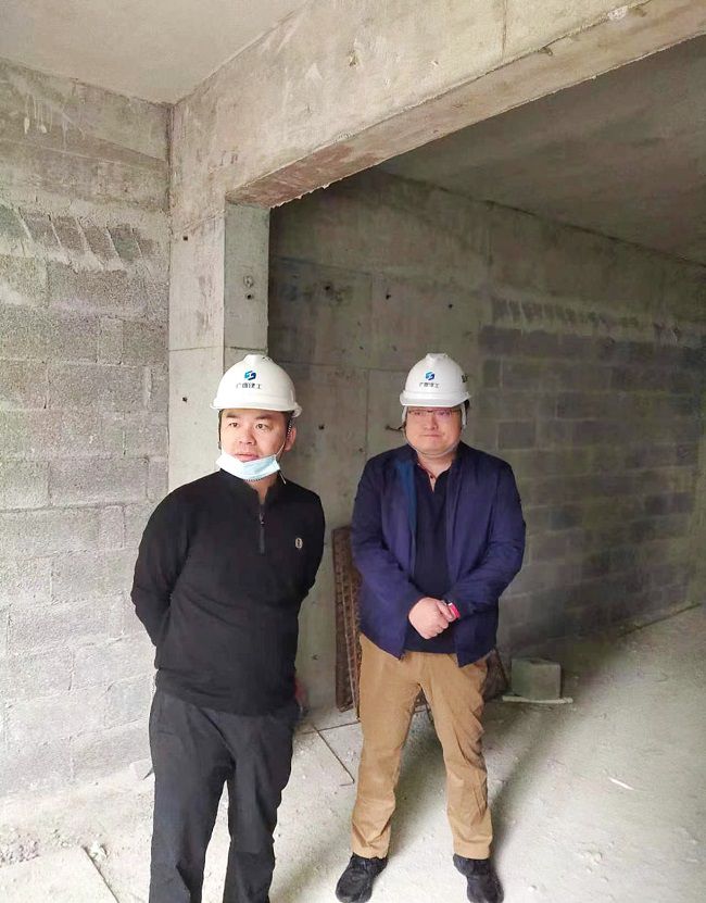 查抄现场；平鹗 摄（建图）.jpg