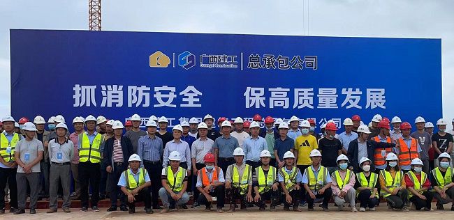 合影留想。熊赞 摄（建图）.jpg