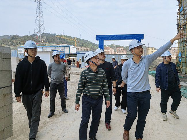 查抄现场。周珮 摄（建图）.jpg