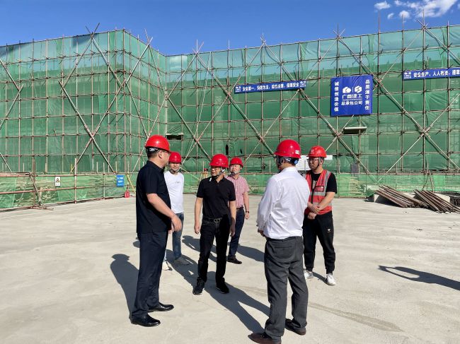 现场调研。关惠琳 摄（建图）.jpg