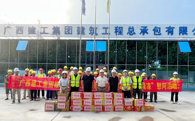 活动合影。孙宇 摄（建图）.jpg
